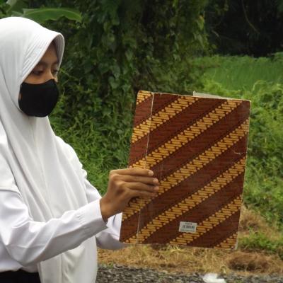 Oleh Aura Fanila Al-Baits